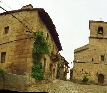 Cuatro Calles Bis Piedralaves