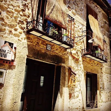 Cuatro Calles Bis Piedralaves
